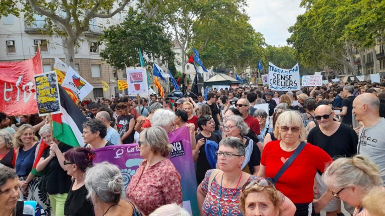 Sobreturismo en Cataluña: ¿cuáles son las soluciones de los expertos?