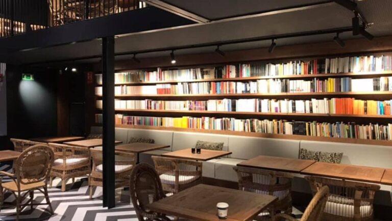 5 cafés lindos (y tranquilos) para trabajar en Barcelona