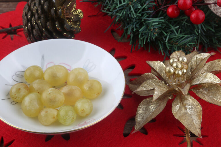 Año nuevo en España y 12 uvas: el origen de esta tradición