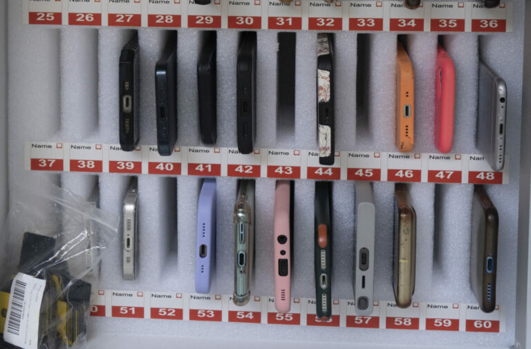 En Barcelona, ​​veladas sin móviles para (re)descubrir la vida real