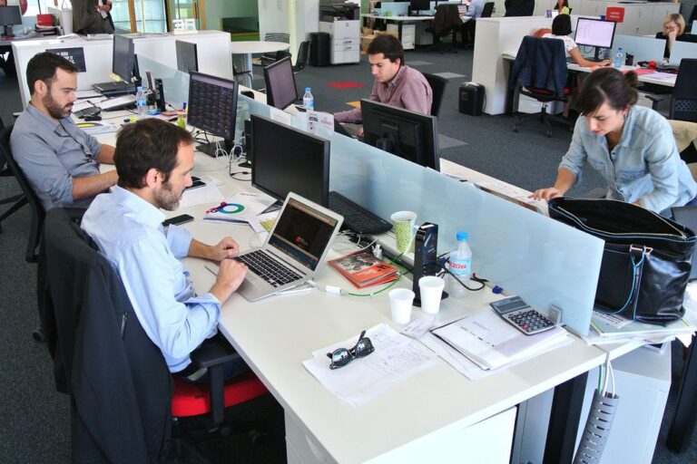 ¿Qué sectores están reclutando en España en 2025?