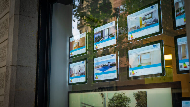 Expulsado en nombre de la fiebre inmobiliaria: inquilinos de Barcelona al final del rollo