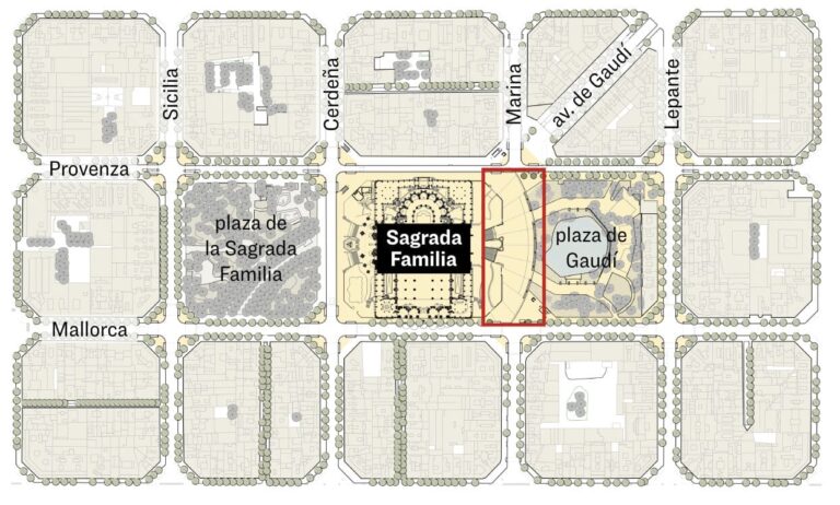 Pronto una explanada frente a la Familía Sagrada