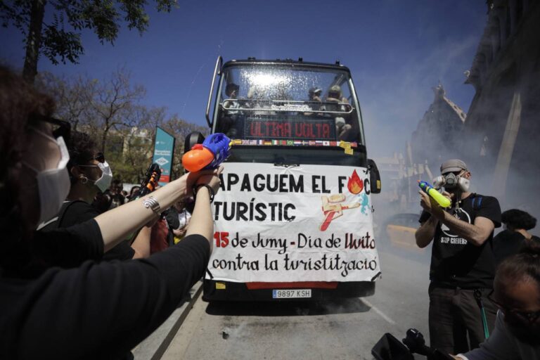 Estos franceses en Barcelona que están avergonzados de su nacionalidad