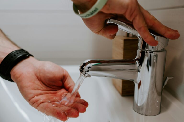 Por qué el agua del grifo es tan caro en Barcelona