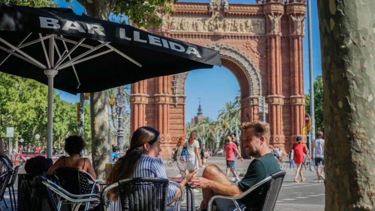 Por qué estás (casi) nunca invitado a tus amigos catalanes