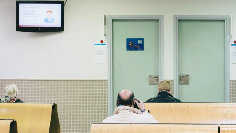 El sistema de salud se deteriora en Barcelona: tiempos de espera y recursos al sector privado privado