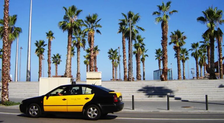 La pesadilla de un taxista de Barcelona acusado de tráfico migrante en Francia