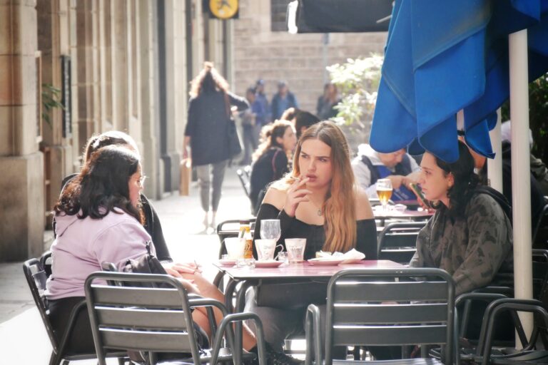 Por qué se cierran 7 restaurantes todos los días en Cataluña