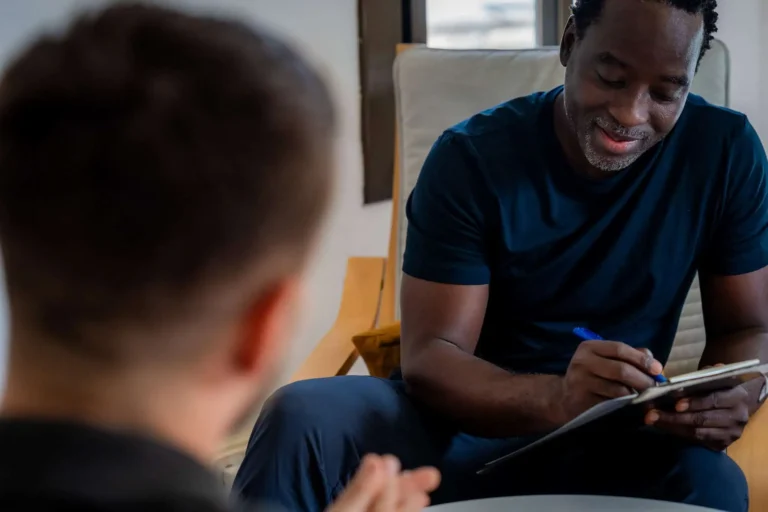 En Barcelona, ​​la osteopatía en francés para calmar el dolor y la tensión