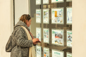 Vivienda, aislamiento, corrupción: por qué los españoles se sienten cada vez peor