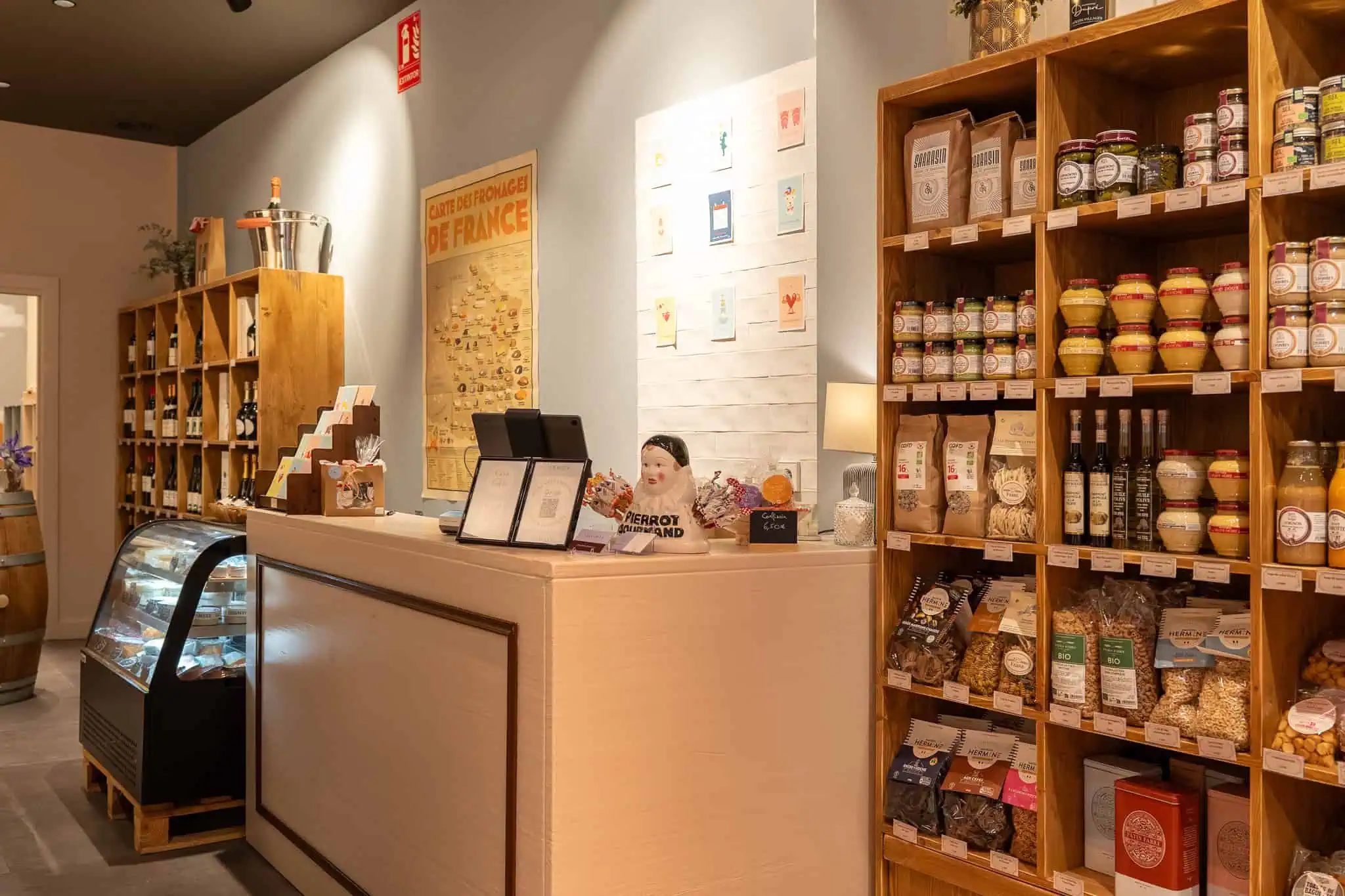 tienda de comestibles francesa casa galla barcelona2