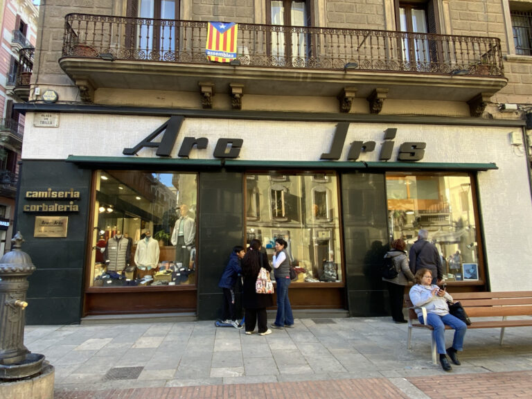 ¿Hay demasiadas tiendas en Barcelona?