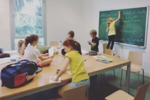 ¿Los expatriados están elevando el nivel educativo en España?