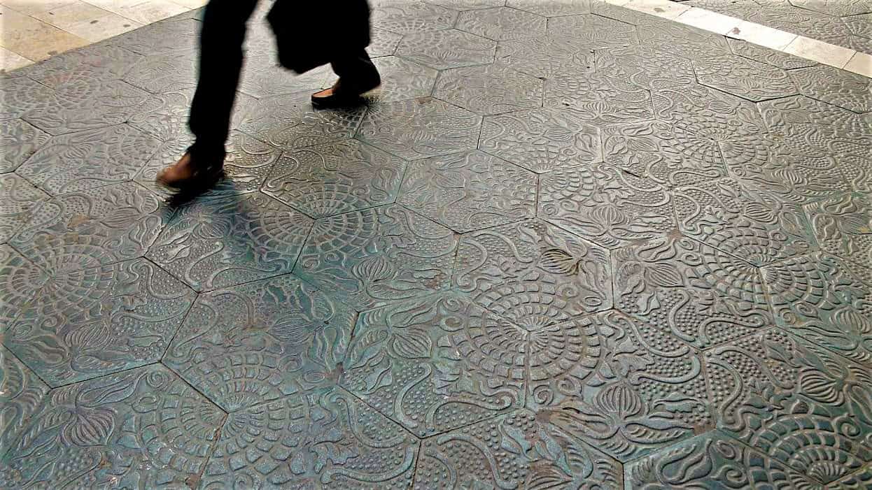 En Barcelona se camina sobre Gaudí sin saberlo 3 gaudí barcelona