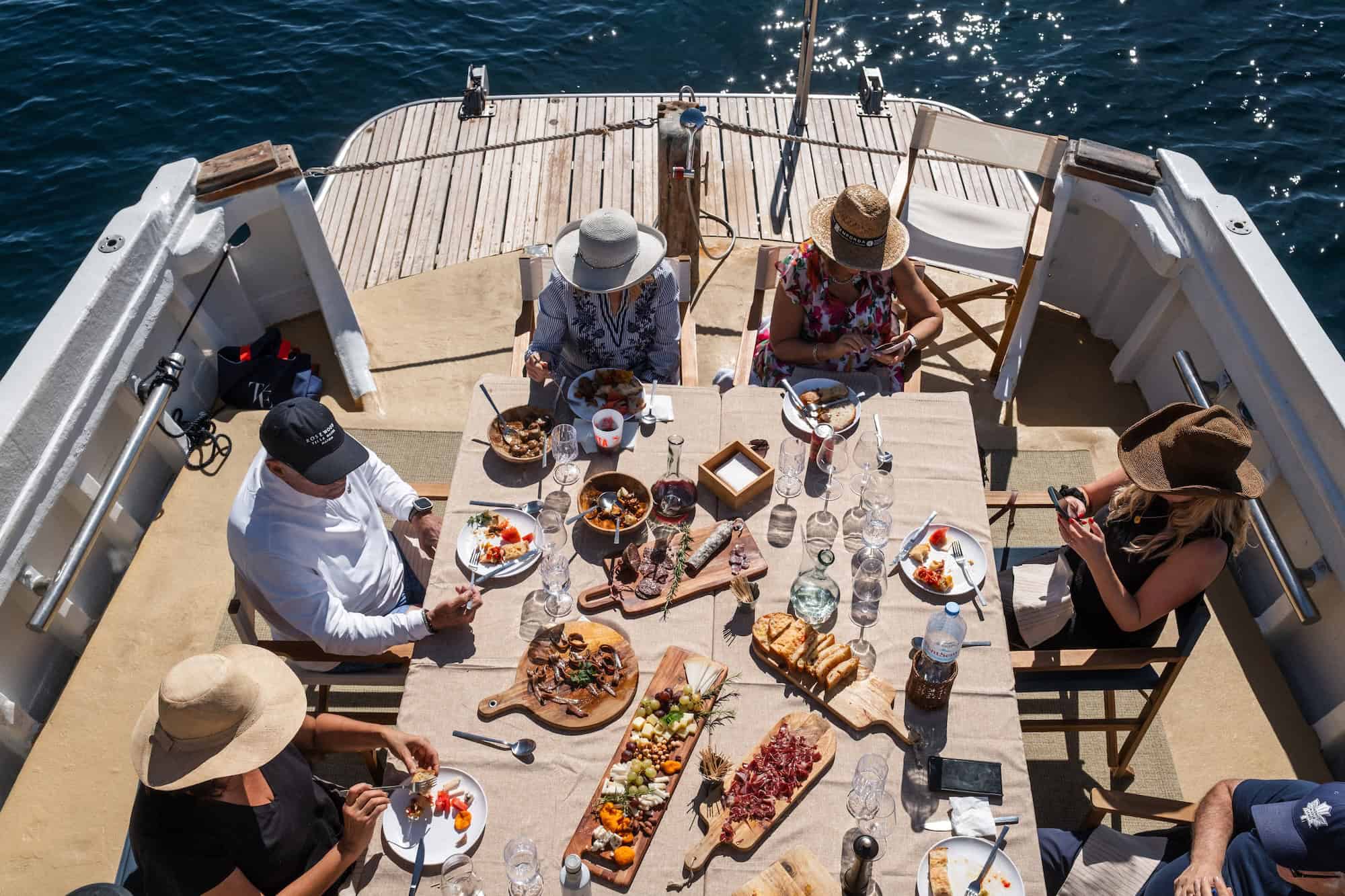 En la Costa Brava, Bràvola apuesta por viajes por mar a medida 8 experiencia en barco costa brava