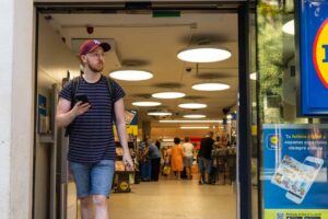 Inflación en España: las ayudas estatales mantienen los precios bajo control