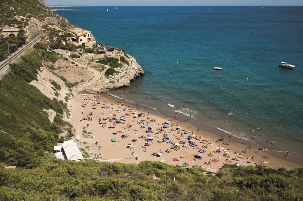 Las estrategias de Barcelona para evitar a los turistas 2 playa