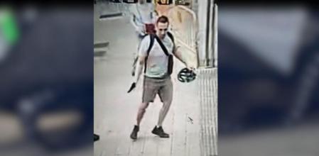 Imagen obtenida por La Vanguardia del presunto asesino