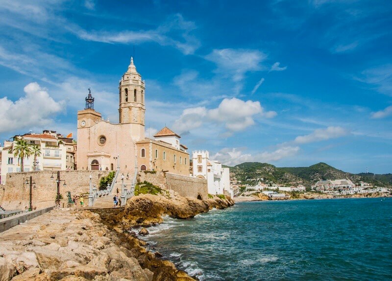 5 playas accesibles en tren desde Barcelona para escapar sin coche 8 Bienvenidos a Castelldefels | Información turística de Castelldefels | visitacastelldefels.com