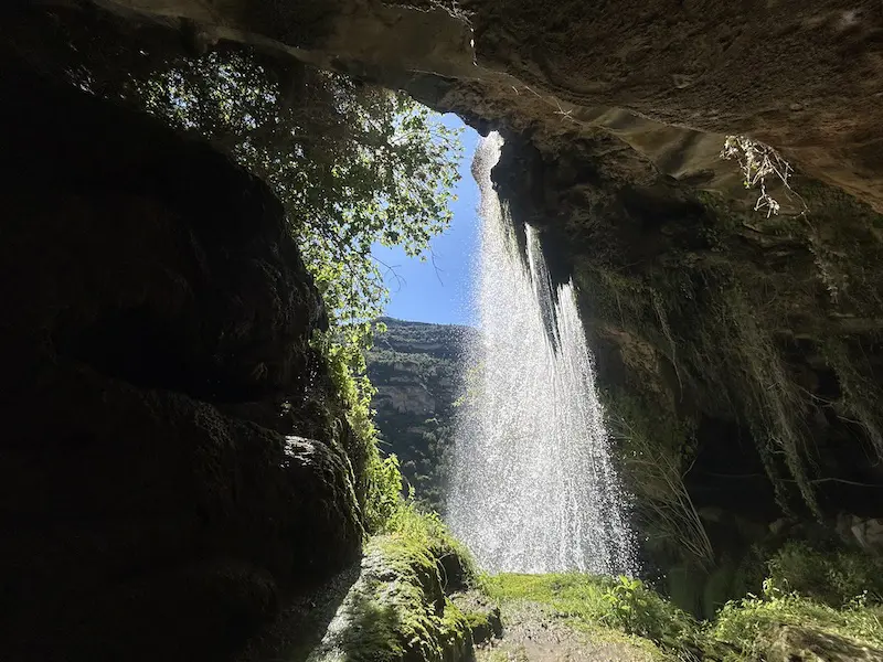 10 piscinas naturales para refrescarse cerca de Barcelona 18 VISITA SANT MIQUEL DEL FAI. ESPAIS NATURALS DELS CINGLES DE BERTÍ - Sortir amb nens