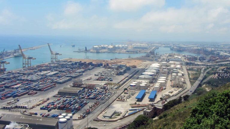 puerto industrial barcelona vista aérea cc