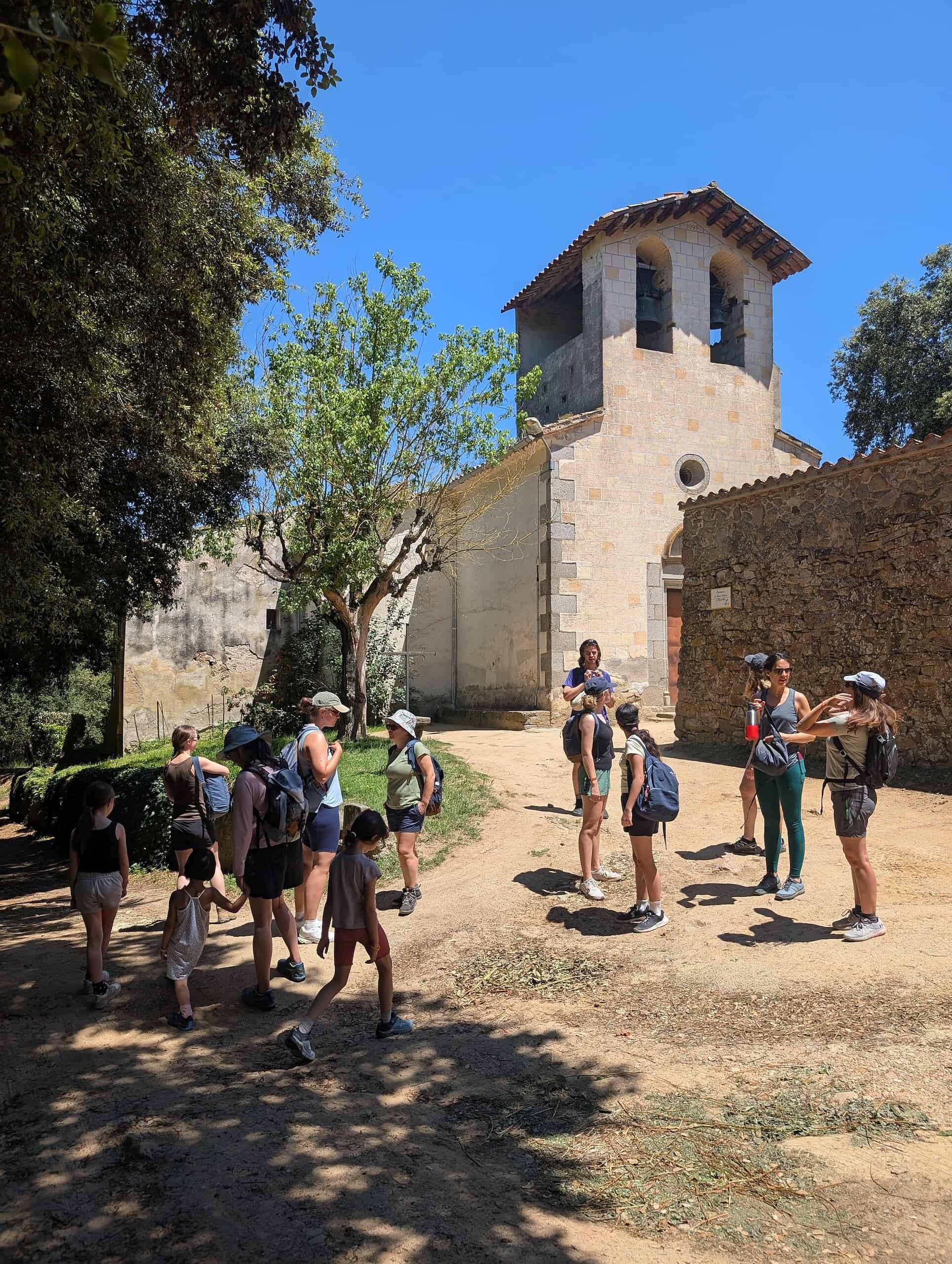 ermita cataluña a escala